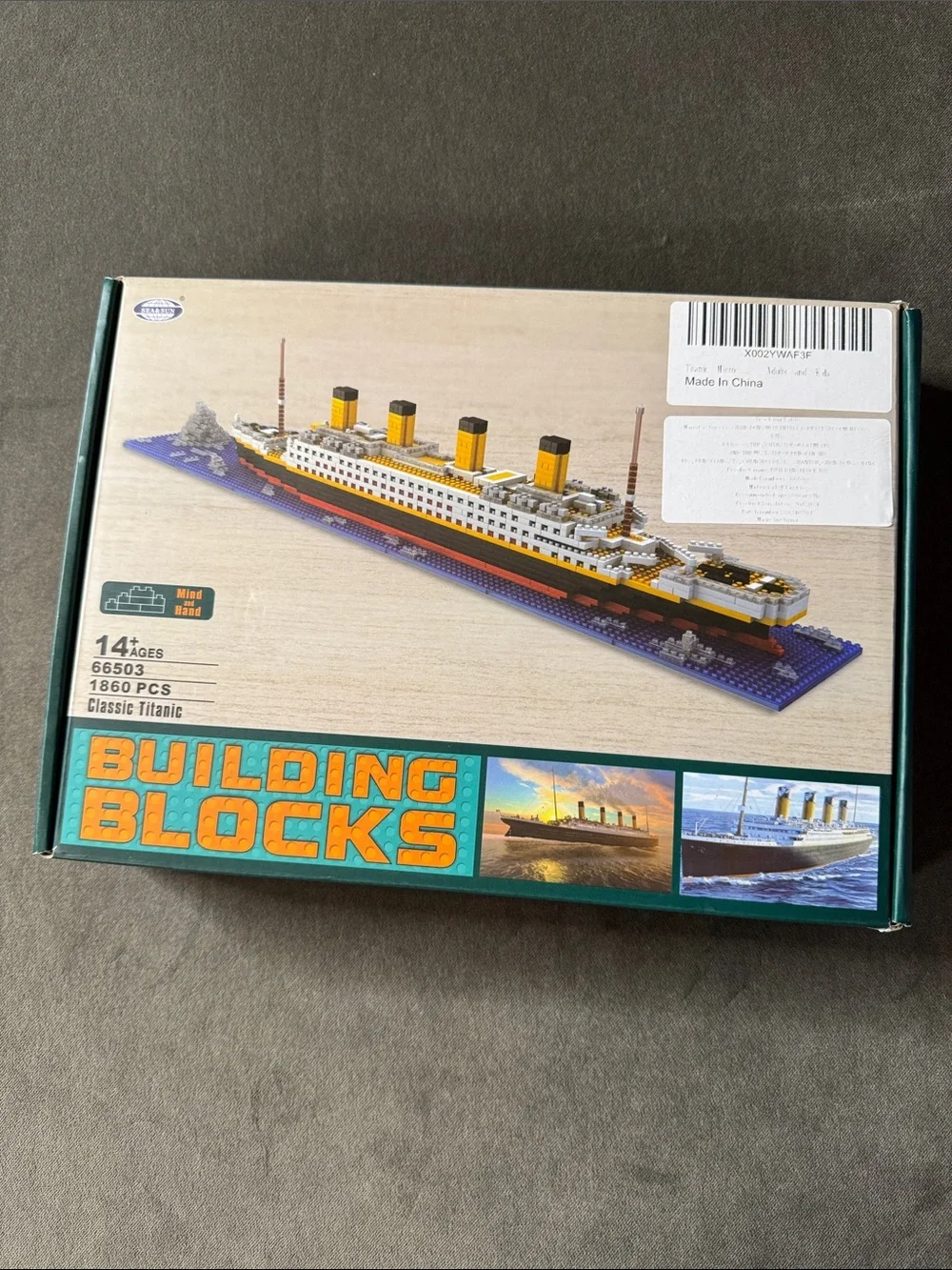 Titanic Building Blocks Ship Model 1860 pieces for ages 14+ NEW